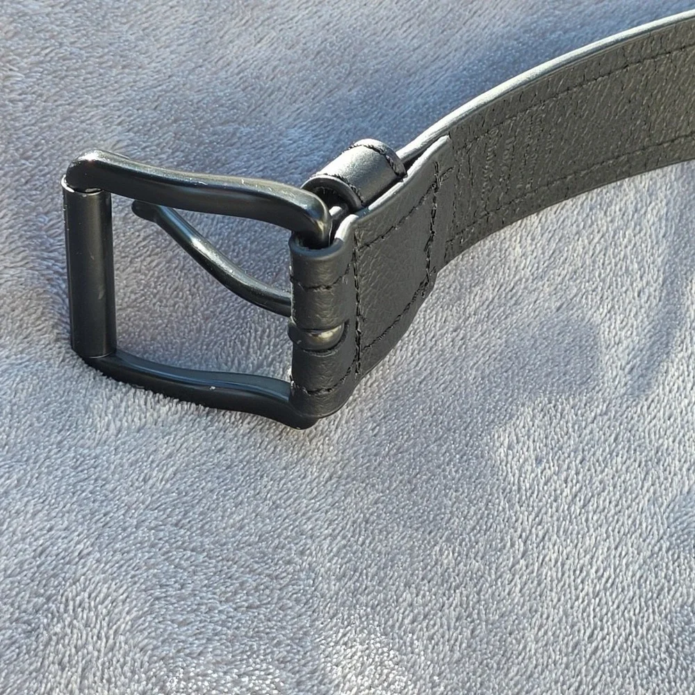Dickies Genuine‎ Leather Black Men's Size 32 Black Metal Buckle